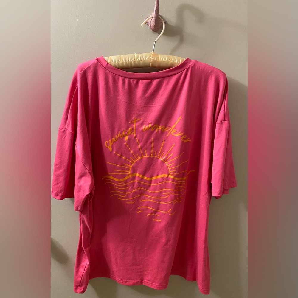 Hot Pink Sun Wanderer Graphic Tee